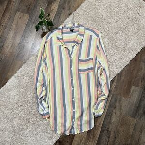Torrid Size 3X Pastel Vertical Striped Button Down Woven Challis Lizzie Top